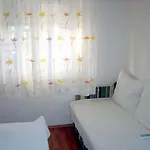 10 شقة *