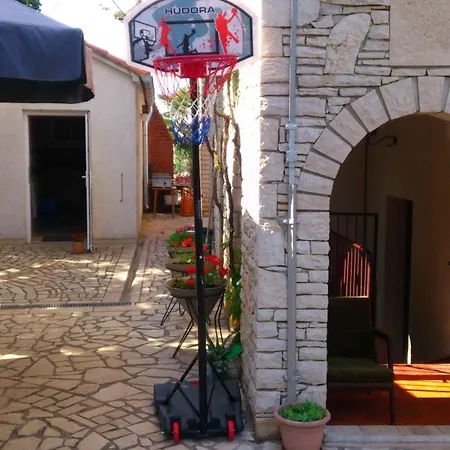 Apartman 10 Medulin