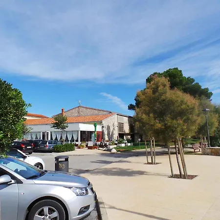 10 Apartman