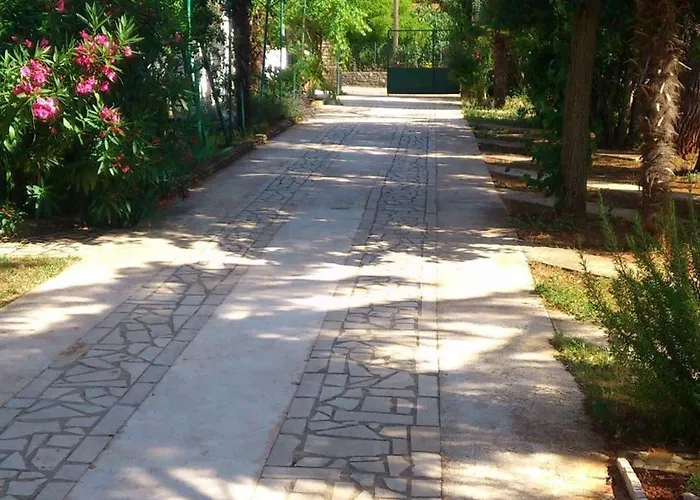 10 דירה *