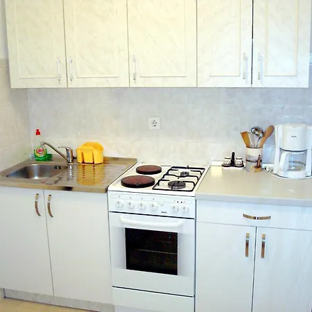 Apartment 10